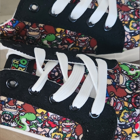 👟 Nintendo Super Mario Kids Sneakers – Size 5, NWT, Cartoon Character Design - Picture 15 of 16